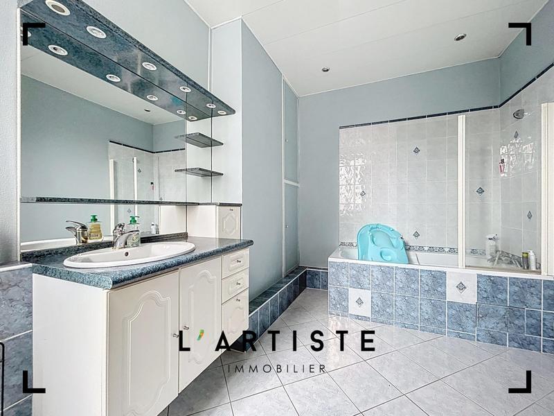 Maison - 152 m² - 6 pièces