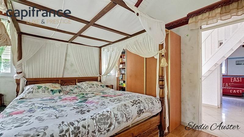 Villa - 197 m² - 9 pièces