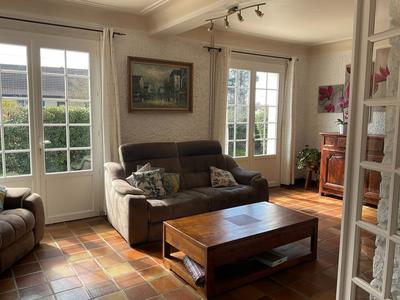 Maison - 198 m² - 8 pièces