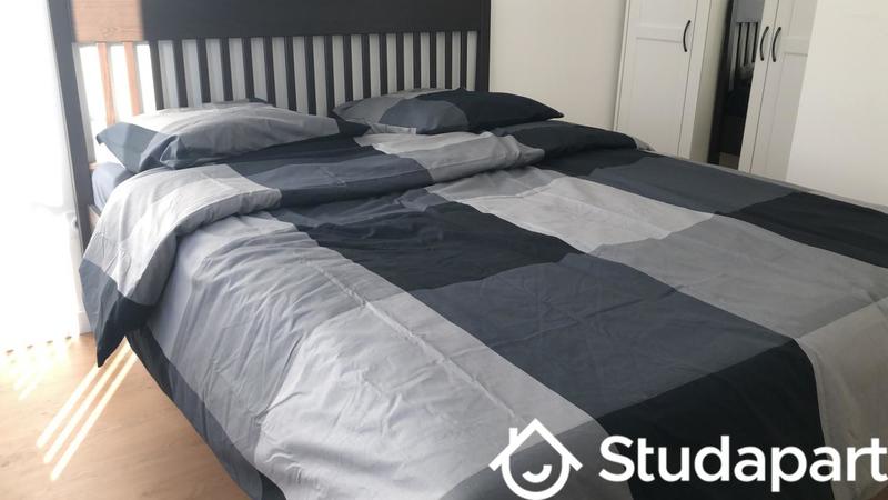 Chambre - 12 m² - 1 pièce