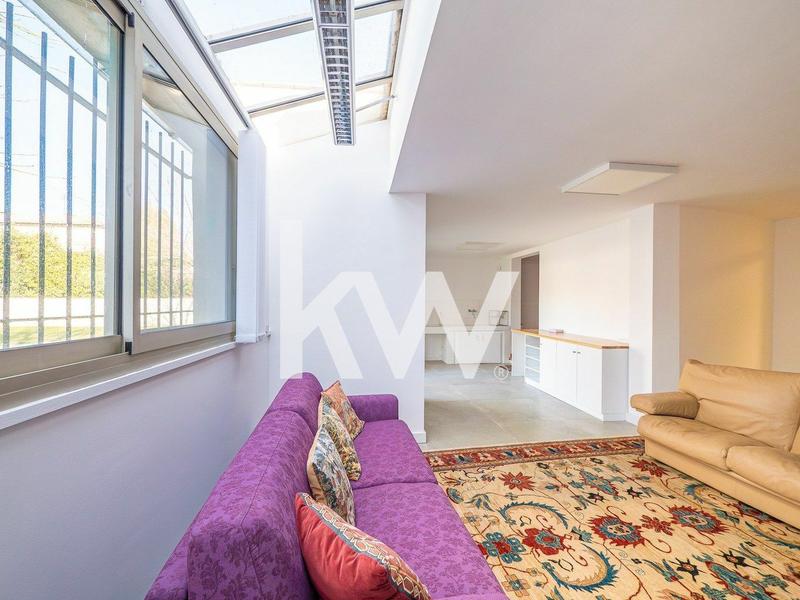 Maison - 400 m² - 12 pièces