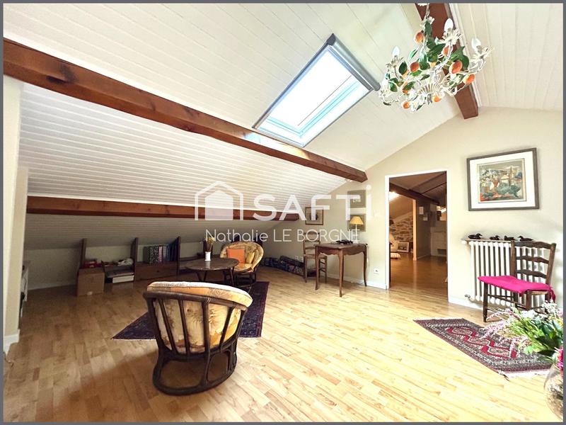 Maison - 127 m² - 6 pièces