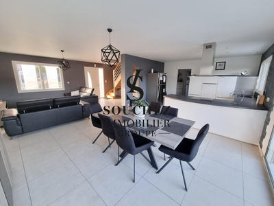 Maison - 165 m² - 8 pièces