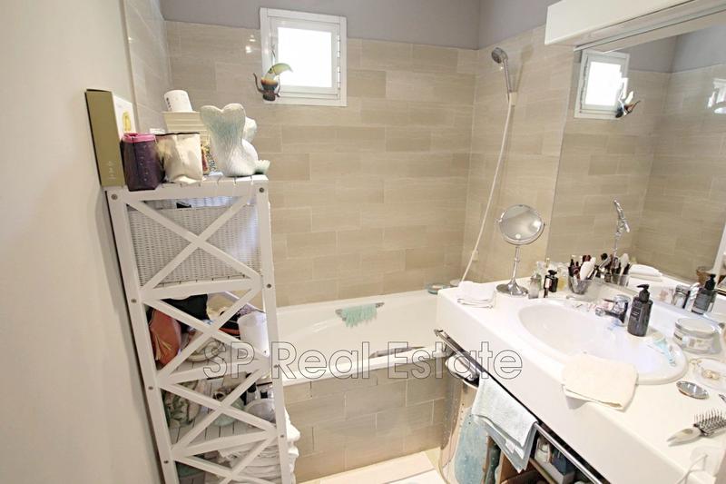 Appartement - 93 m² - 4 pièces