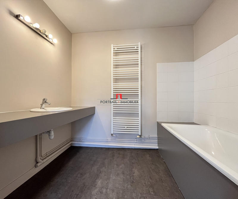 Appartement - 83 m² - 3 pièces