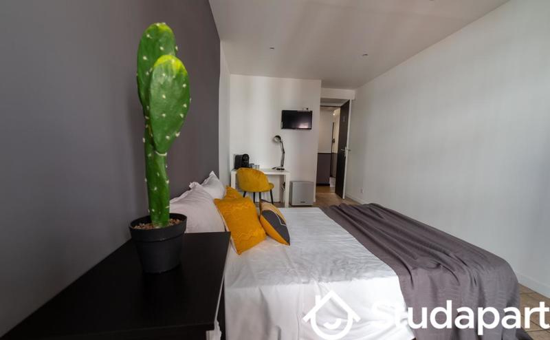 Chambre - 14 m² - 1 pièce