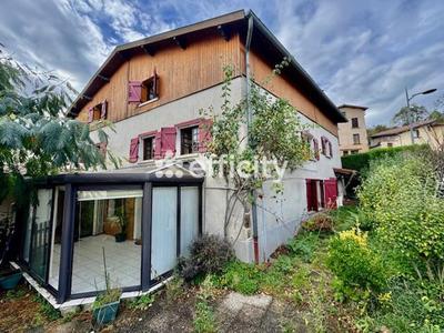 Maison - 165 m² - 7 pièces