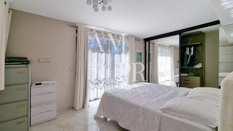 Villa - 404 m² - 10 pièces