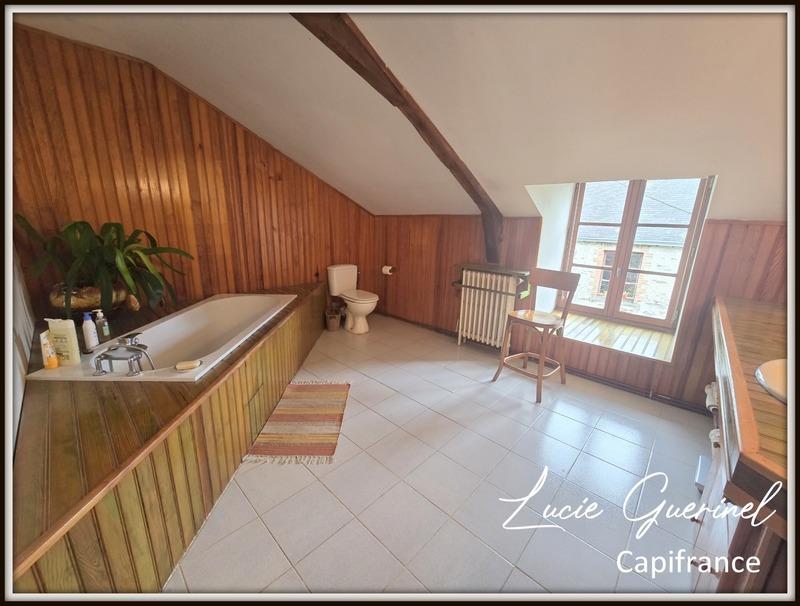 Maison - 200 m² - 6 pièces