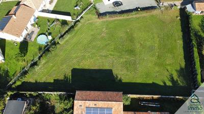 Terrain constructible - 1 604 m²