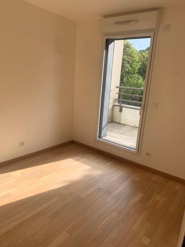 Appartement - 77 m² - 3 pièces