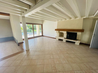 Maison - 275 m² - 8 pièces