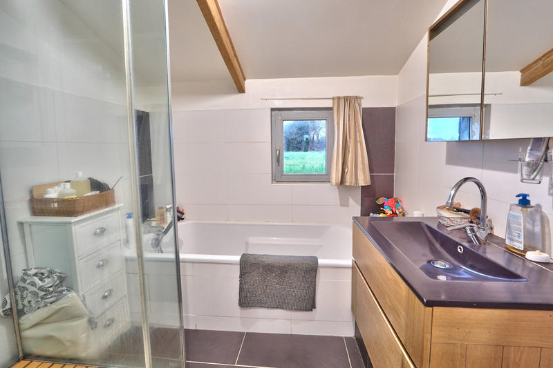 Maison - 90 m² - 3 pièces