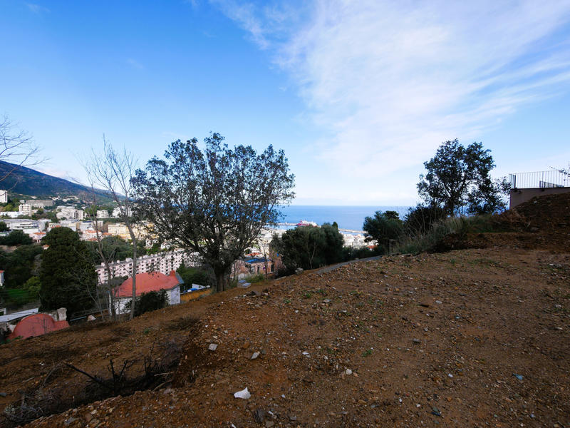 Terrain - 2 358 m²