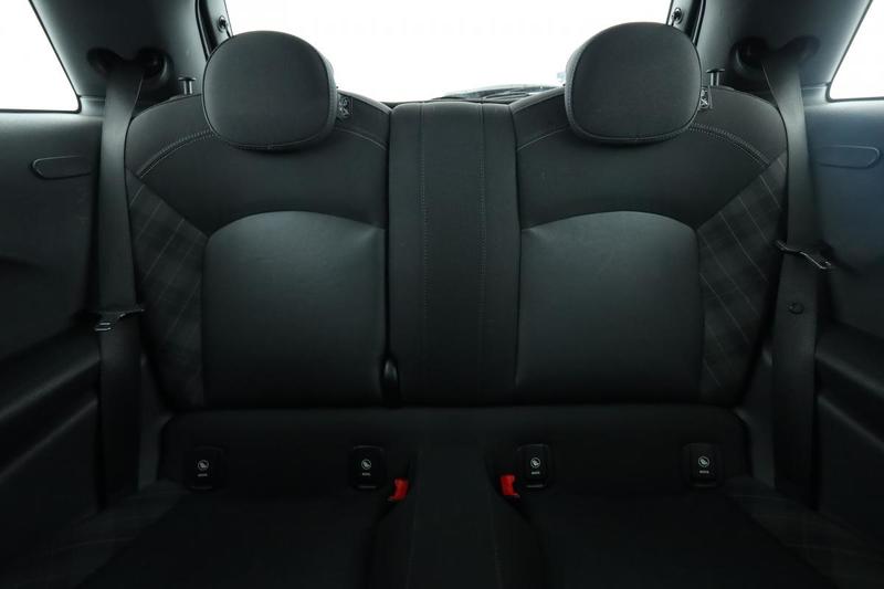 Mini Mini Cooper d Finition Business 3p 116 ch