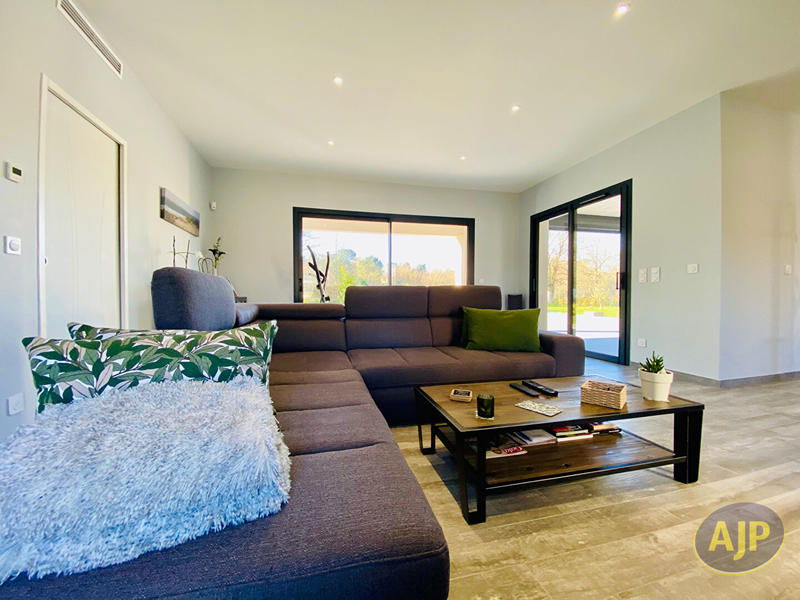 Villa - 150 m² - 4 pièces