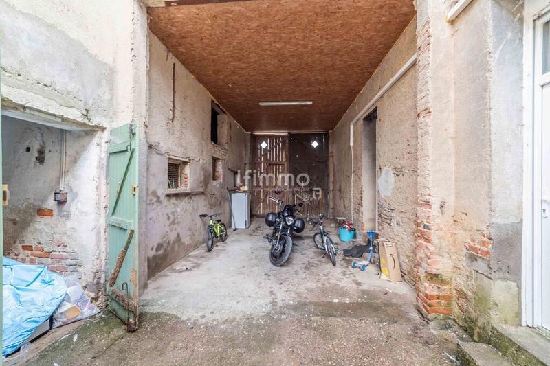 Maison de village - 275 m² - 8 pièces