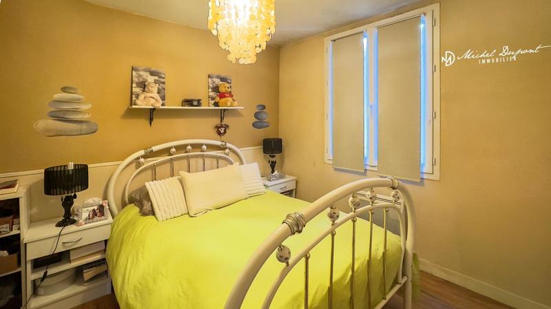 Maison - 249 m² - 15 pièces