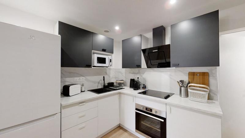 Appartement - 80 m² - 5 pièces