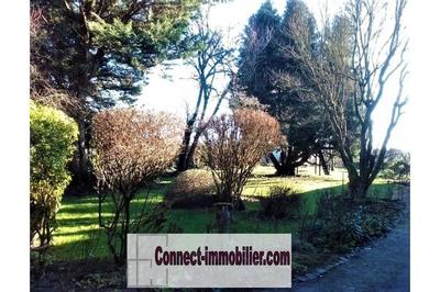 Maison - 248 m² - 8 pièces