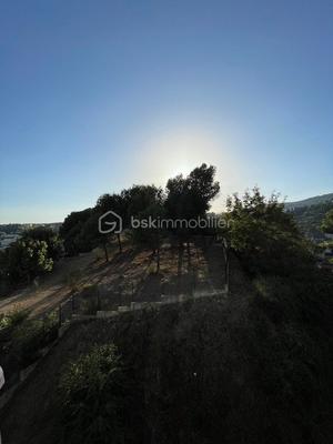 Appartement - 75 m² - 4 pièces