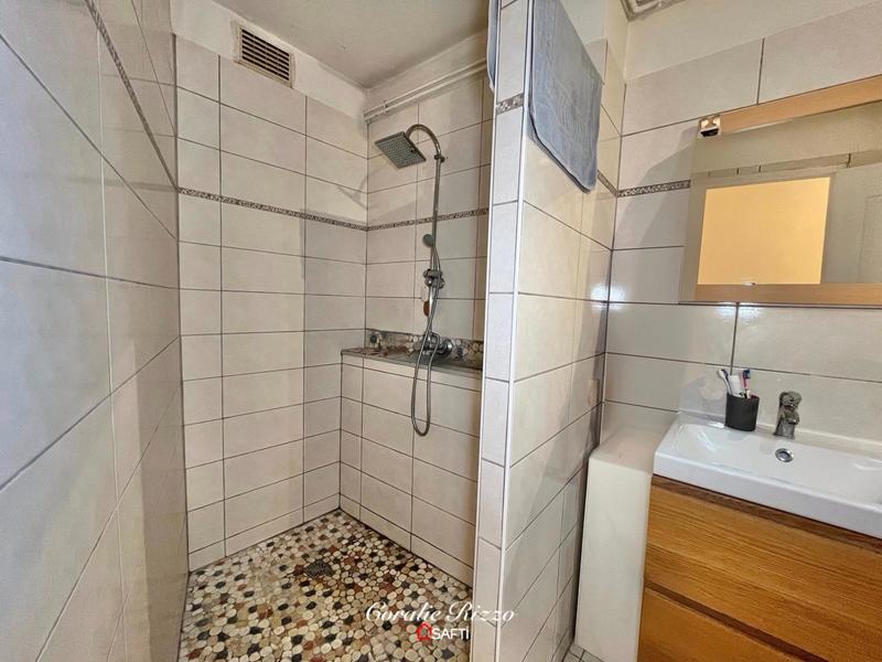 Appartement - 95 m² - 3 pièces