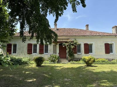 Château - 461 m² - 15 pièces