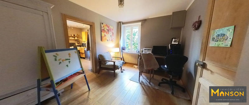 Maison - 217 m² - 8 pièces