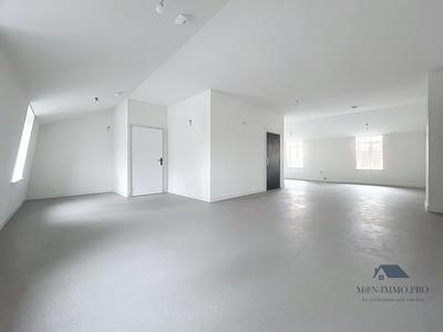 Bureau - 73 m² - 1 pièce