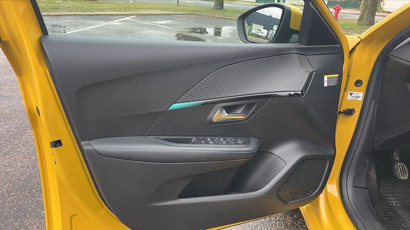 Peugeot 208 II 1.2 Puretech 100 Allure - Entretien constructeur