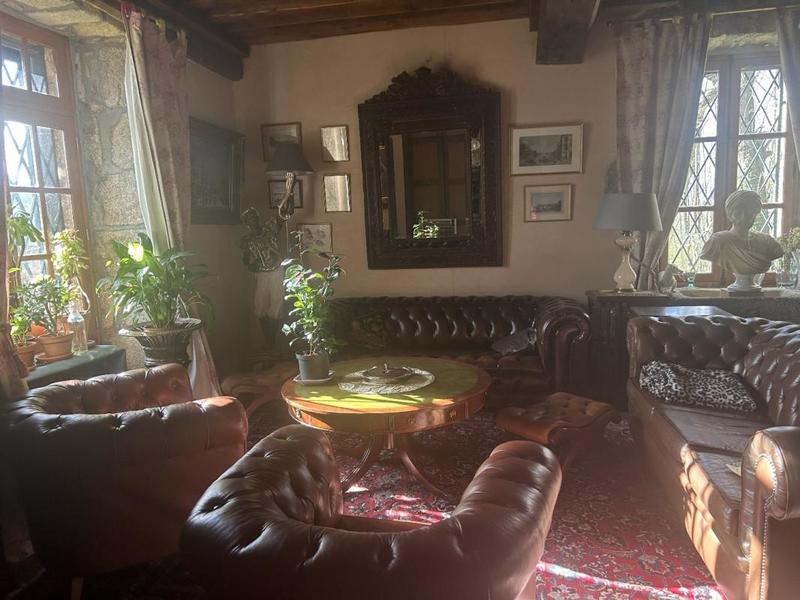 Demeure - 535 m² - 10 pièces