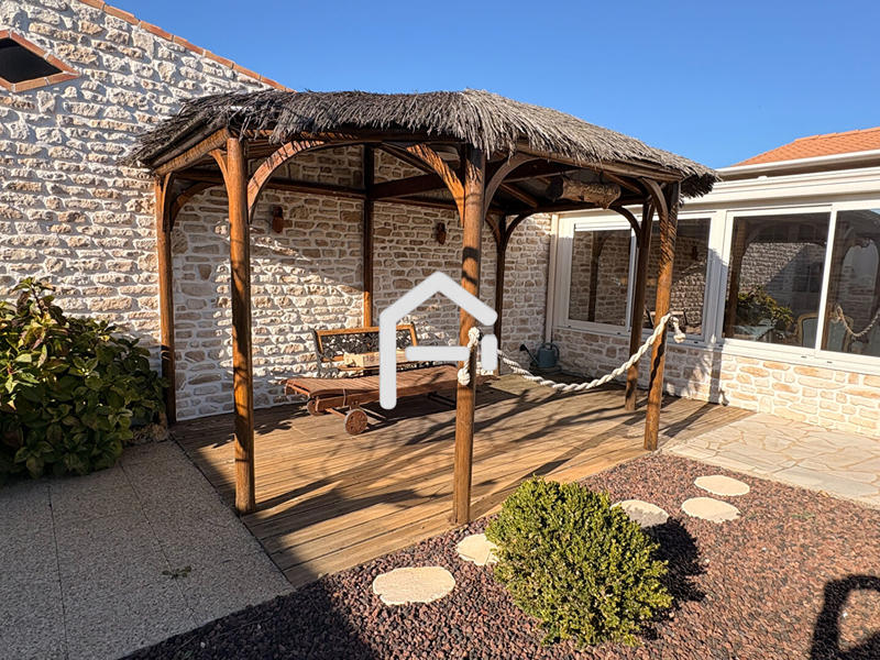 Maison - 123 m² - 4 pièces