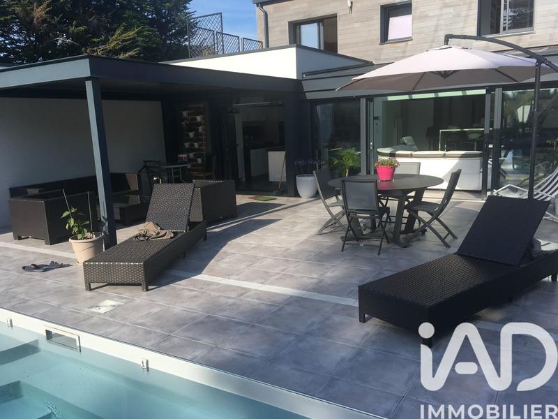 Maison - 141 m² - 6 pièces