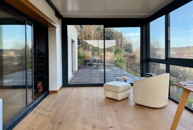 Maison - 227 m² - 9 pièces