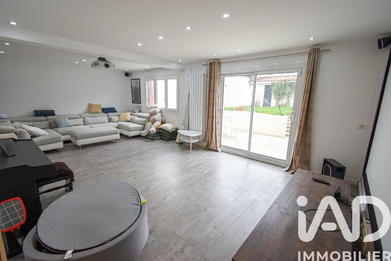 Maison - 180 m² - 8 pièces