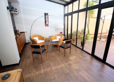 Maison de ville - 250 m² - 8 pièces