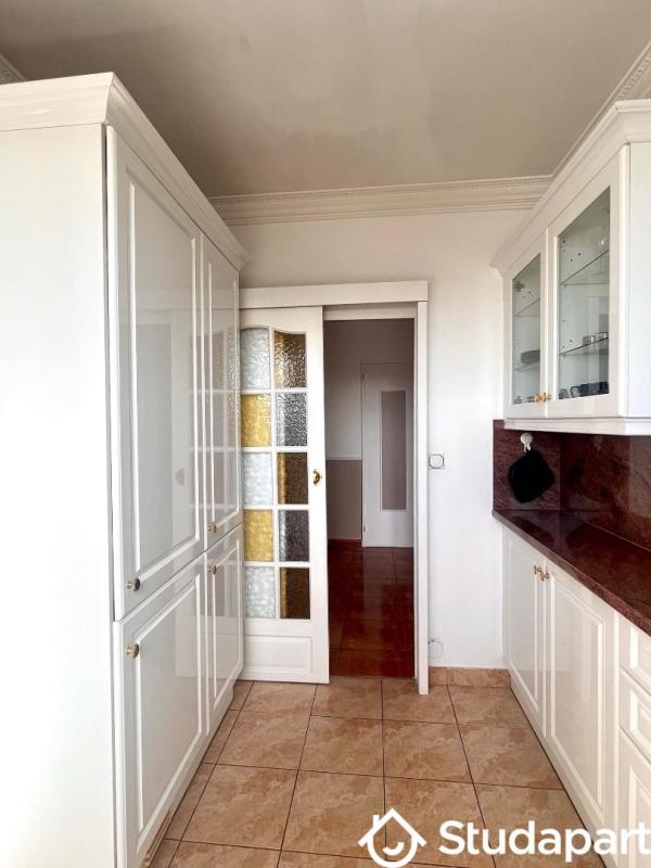 Chambre - 13 m² - 1 pièce