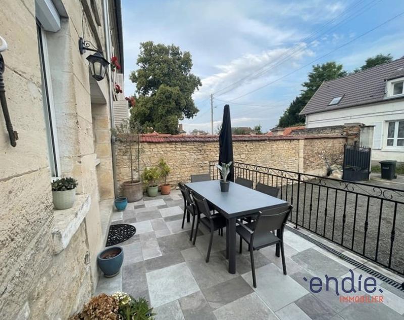 Maison - 93 m² - 5 pièces