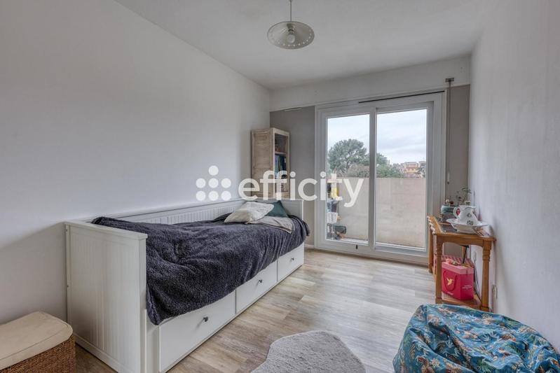 Appartement - 85 m² - 4 pièces