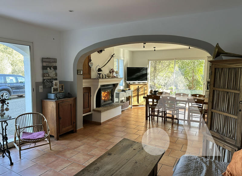 Maison - 182 m² - 8 pièces