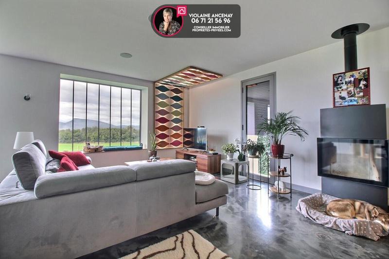 Maison - 340 m² - 13 pièces