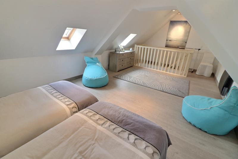 Maison - 260 m² - 7 pièces