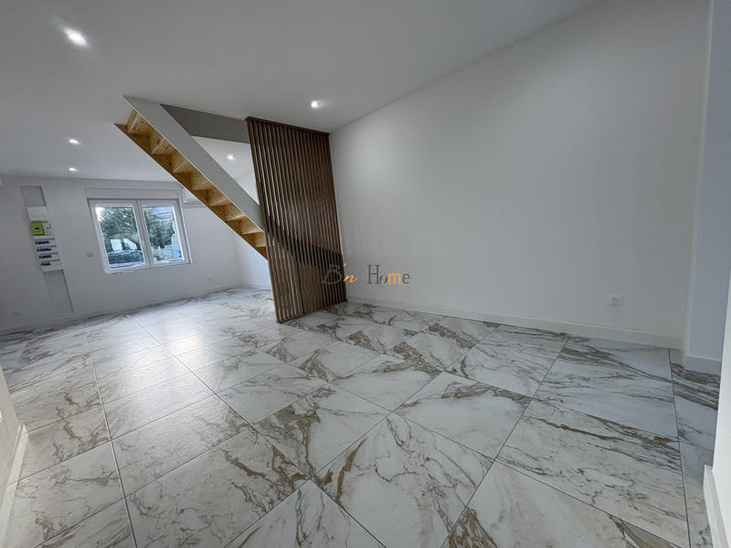 Maison - 88 m² - 6 pièces