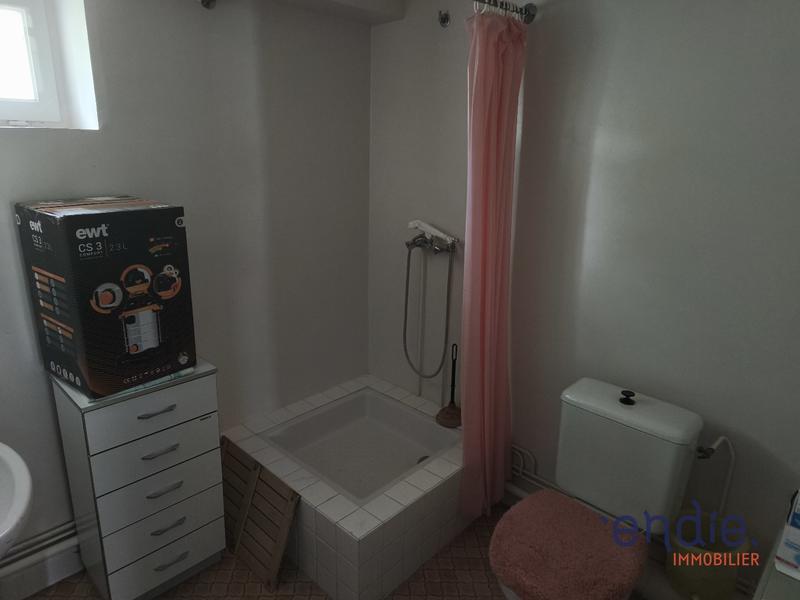 Maison - 176 m² - 9 pièces