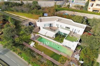 Villa - 350 m² - 8 pièces