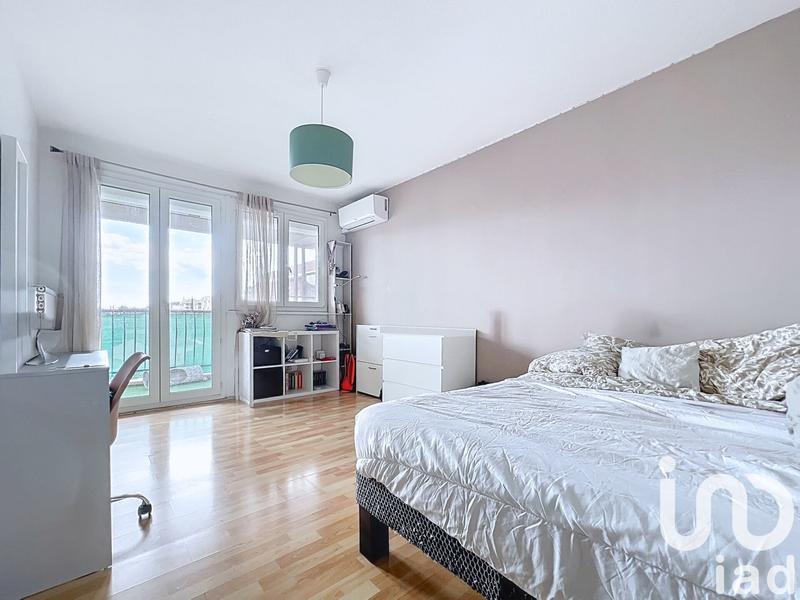 Appartement - 95 m² - 4 pièces