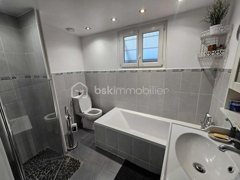 Maison - 153 m² - 7 pièces