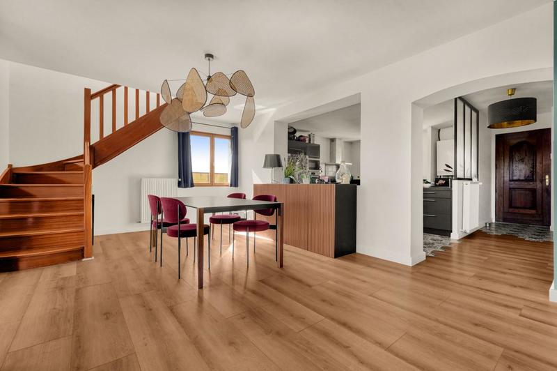 Maison - 160 m² - 6 pièces