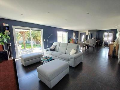 Maison - 122 m² - 5 pièces