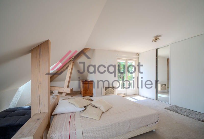 Maison - 192 m² - 6 pièces